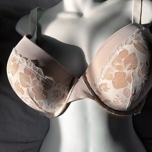 Victoria's Secret Lace Bra - Cream and Tan